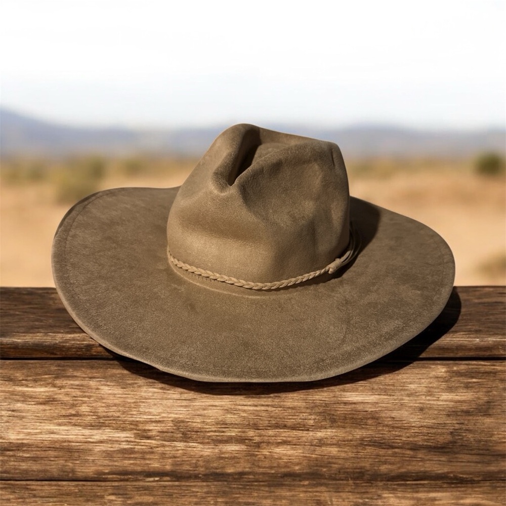 Women’s Wide Brim Suede Western Hat With Belt